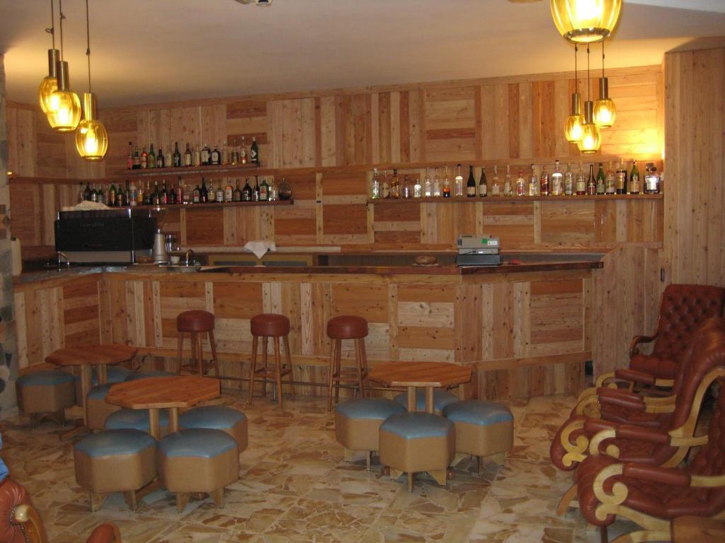 Hotel Holiday Debili Sauze D'Oulx Exterior photo